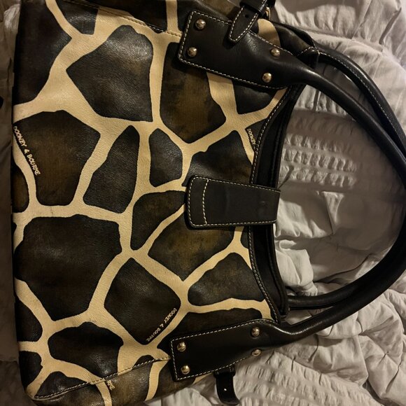dooney & bourke giraffe print leather shoulder bag with a logo lock clasp. - Picture 2 of 4